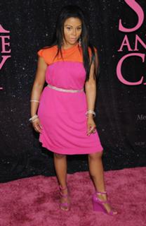 Lil' Kim feet photo thumbnail