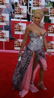 Lil' Kim feet photo thumbnail