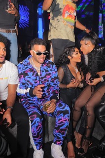 Lil' Kim feet photo thumbnail