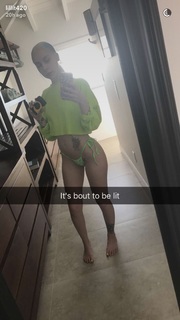 Lil Debbie feet photo 10