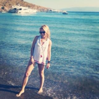 Lila Kountourioti feet photo thumbnail