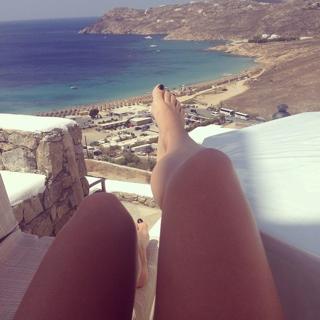 Lila Kountourioti feet photo thumbnail