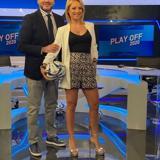 Lila Kountourioti feet photo thumbnail