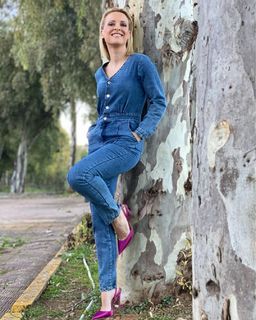 Lila Kountourioti feet photo thumbnail