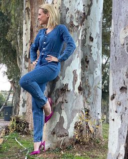 Lila Kountourioti feet photo thumbnail