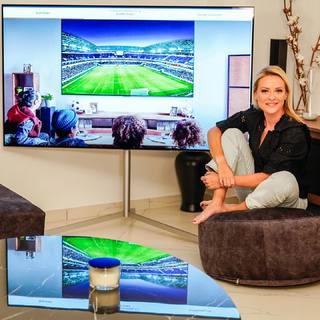 Lila Kountourioti feet photo thumbnail