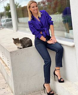 Lila Kountourioti feet photo thumbnail