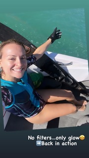 Lila Kountourioti feet photo thumbnail