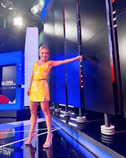 Lila Kountourioti feet photo thumbnail