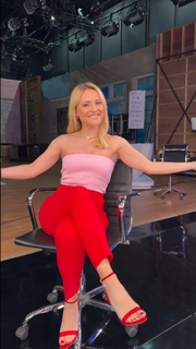 Lila Kountourioti feet photo thumbnail