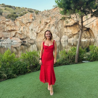 Lila Kountourioti feet photo thumbnail