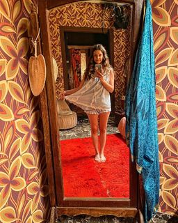 Lila Mpaklesi feet photo 8