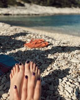 Lila Mpaklesi feet photo 5