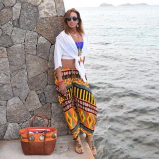 Lili Estefan feet photo thumbnail