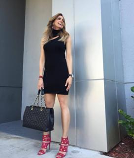 Lili Estefan feet photo thumbnail
