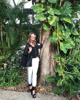Lili Estefan feet photo thumbnail