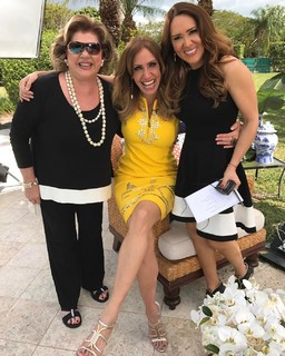 Lili Estefan feet photo thumbnail