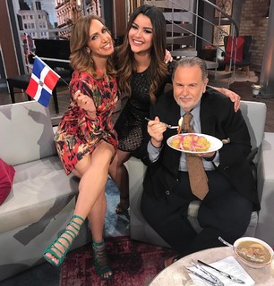 Lili Estefan feet photo thumbnail