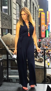 Lili Estefan feet photo thumbnail