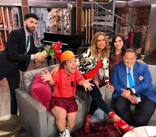Lili Estefan feet photo thumbnail