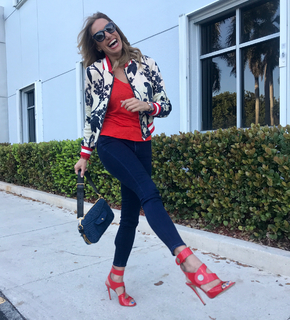 Lili Estefan feet photo thumbnail