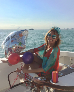 Lili Estefan feet photo thumbnail