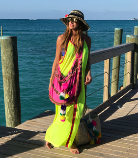 Lili Estefan feet photo thumbnail