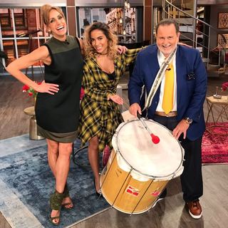 Lili Estefan feet photo thumbnail