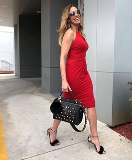Lili Estefan feet photo thumbnail