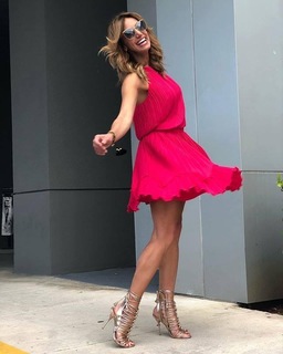 Lili Estefan feet photo thumbnail