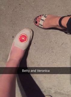 Lili Reinhart feet photo thumbnail