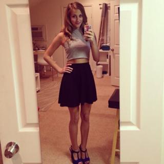 Lili Reinhart feet photo thumbnail