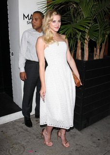 Lili Reinhart feet photo thumbnail