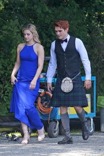 Lili Reinhart feet photo thumbnail