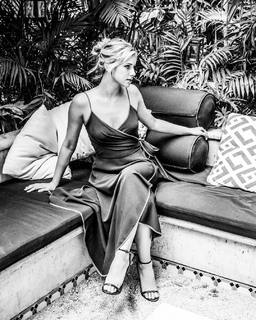 Lili Reinhart feet photo thumbnail