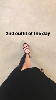 Lili Reinhart feet photo thumbnail