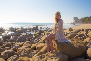 Lili Reinhart feet photo thumbnail