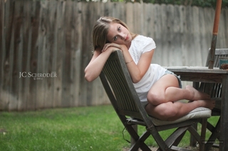 Lili Reinhart feet photo thumbnail