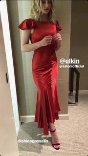 Lili Reinhart feet photo thumbnail