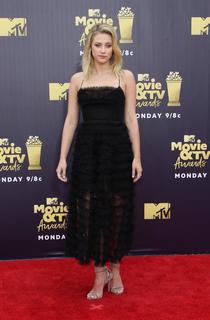 Lili Reinhart feet photo thumbnail