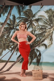 Lili Reinhart feet photo thumbnail