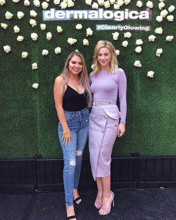 Lili Reinhart feet photo thumbnail