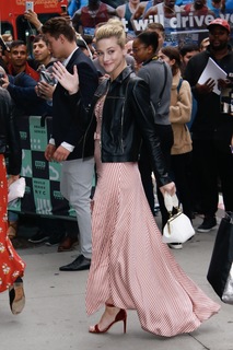Lili Reinhart feet photo thumbnail