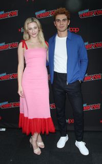 Lili Reinhart feet photo thumbnail