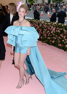 Lili Reinhart feet photo thumbnail