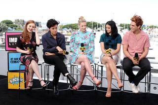 Lili Reinhart feet photo thumbnail