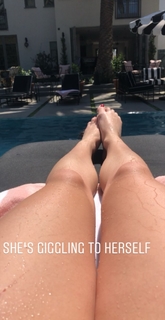 Lili Reinhart feet photo thumbnail