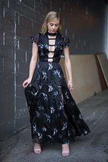 Lili Reinhart feet photo thumbnail
