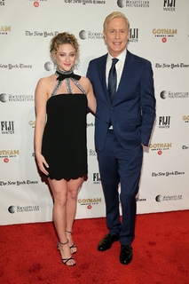 Lili Reinhart feet photo thumbnail
