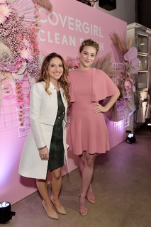 Lili Reinhart feet photo thumbnail